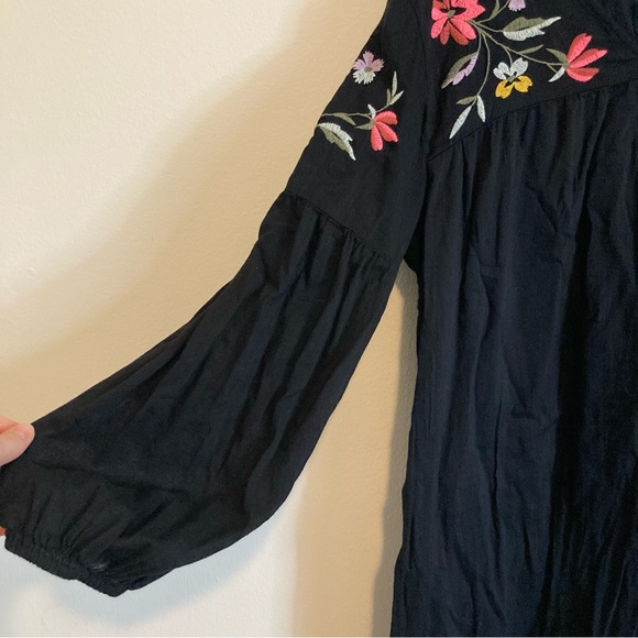 Old Navy Embroidered Long Sleeve Dress - Picture 2 of 7